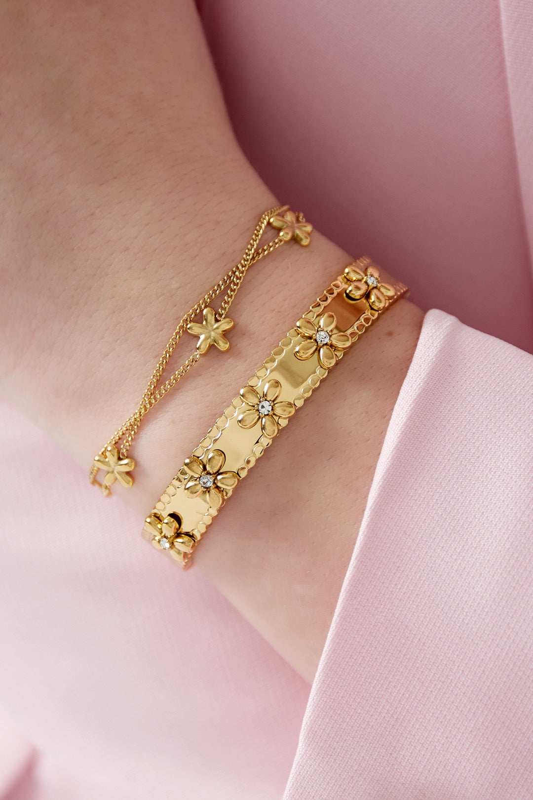 Flower party bangle
