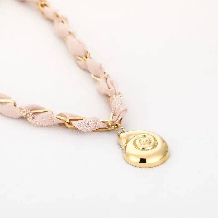 Schelpen stof ketting