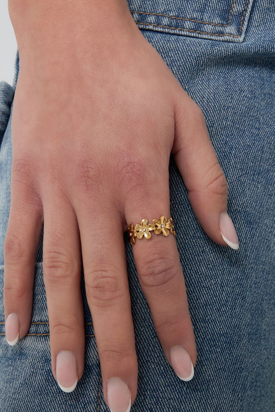 Infinite flowers ring