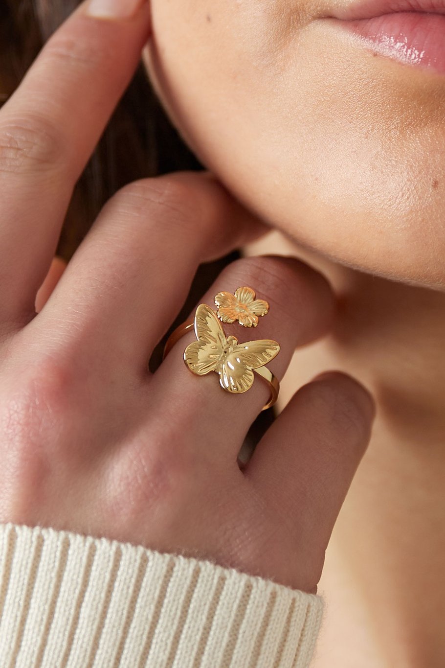 Butterfly bloom ring