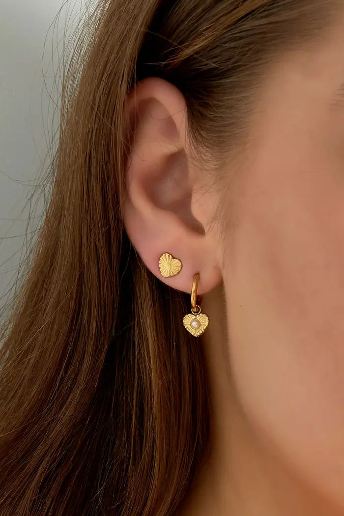 Heart stud