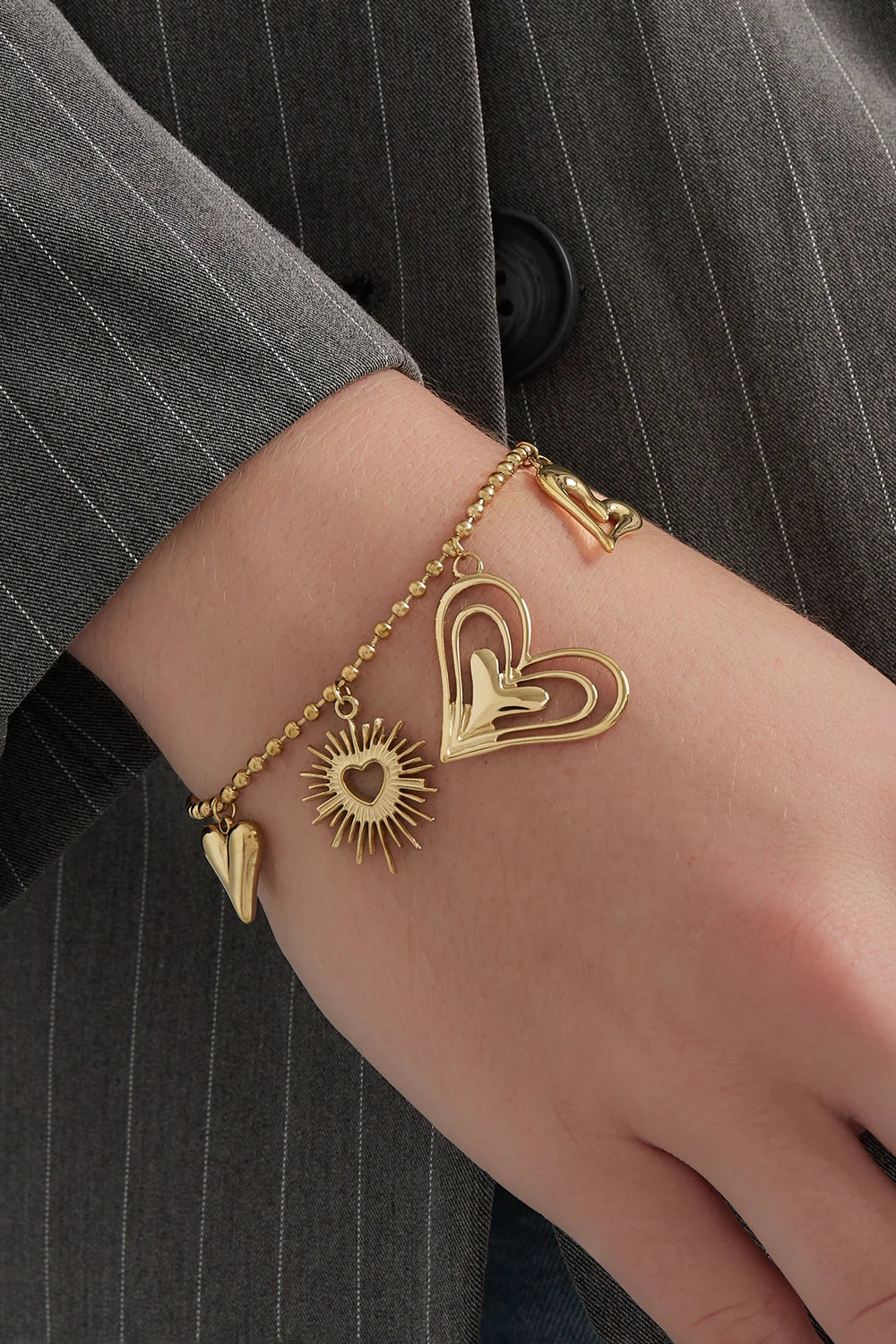 Loving hearts armband