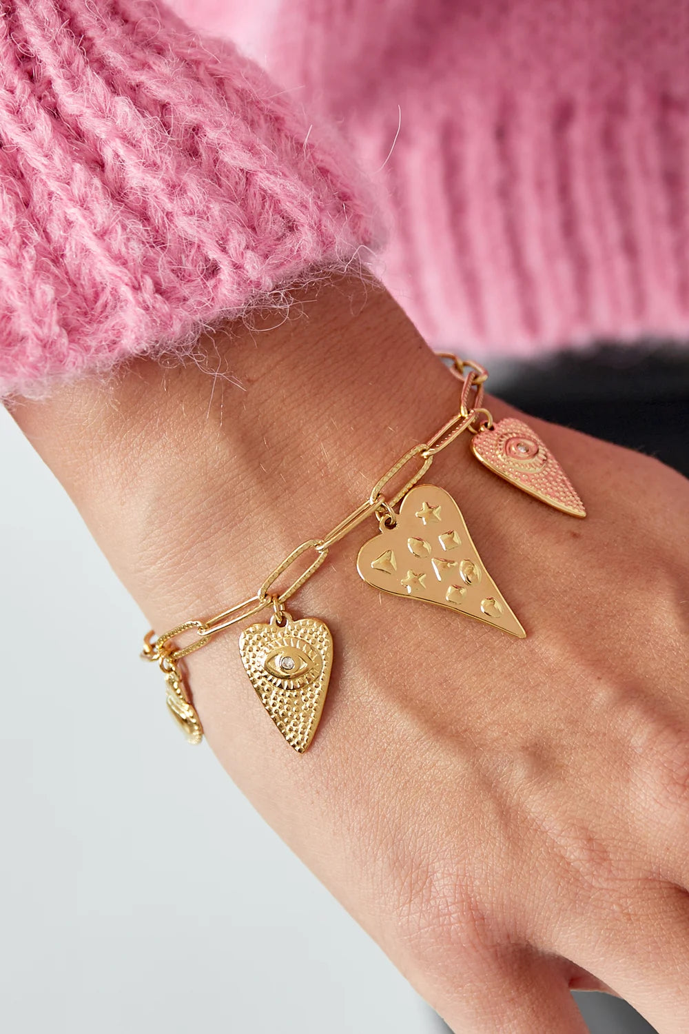 Cherished hearts armband