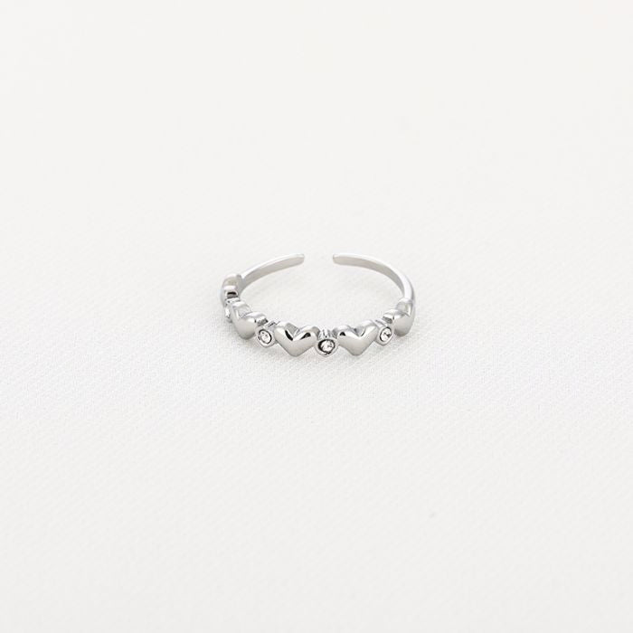 Heart dots ring