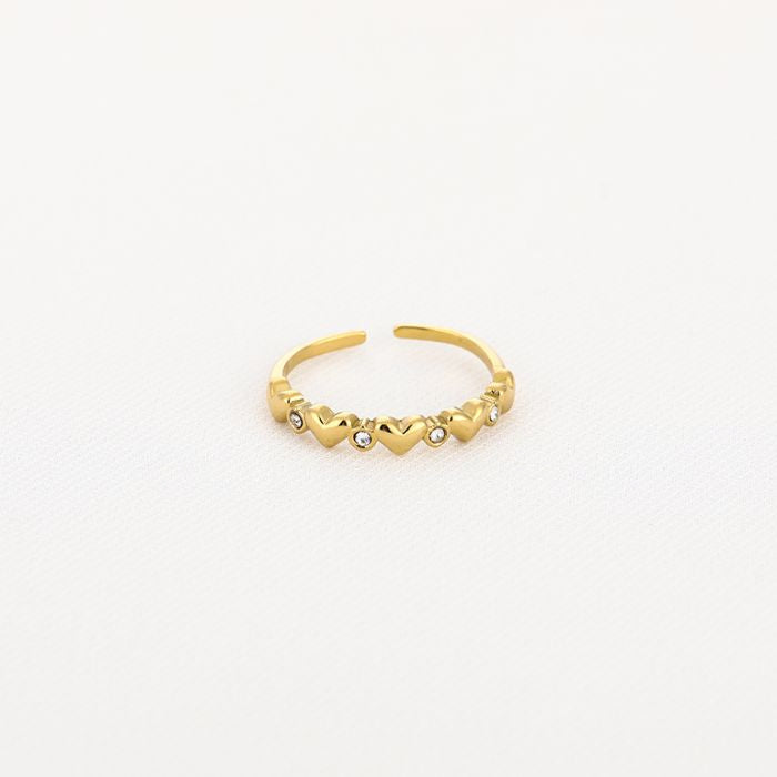 Heart dots ring
