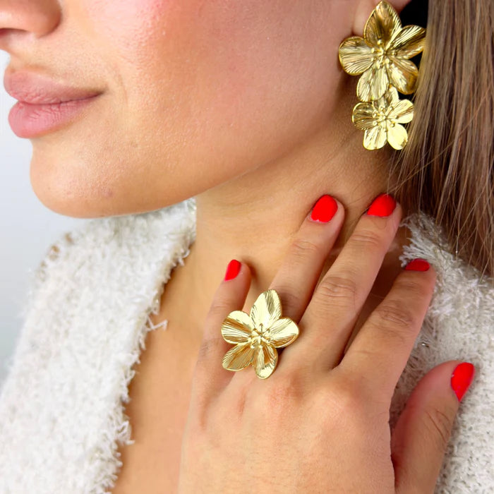 Petal pop ring