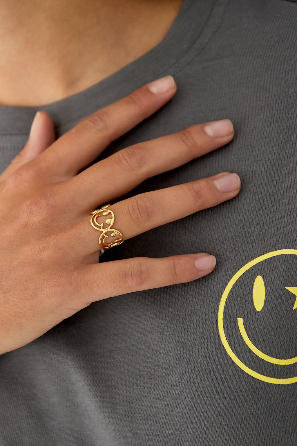 Smiley ring