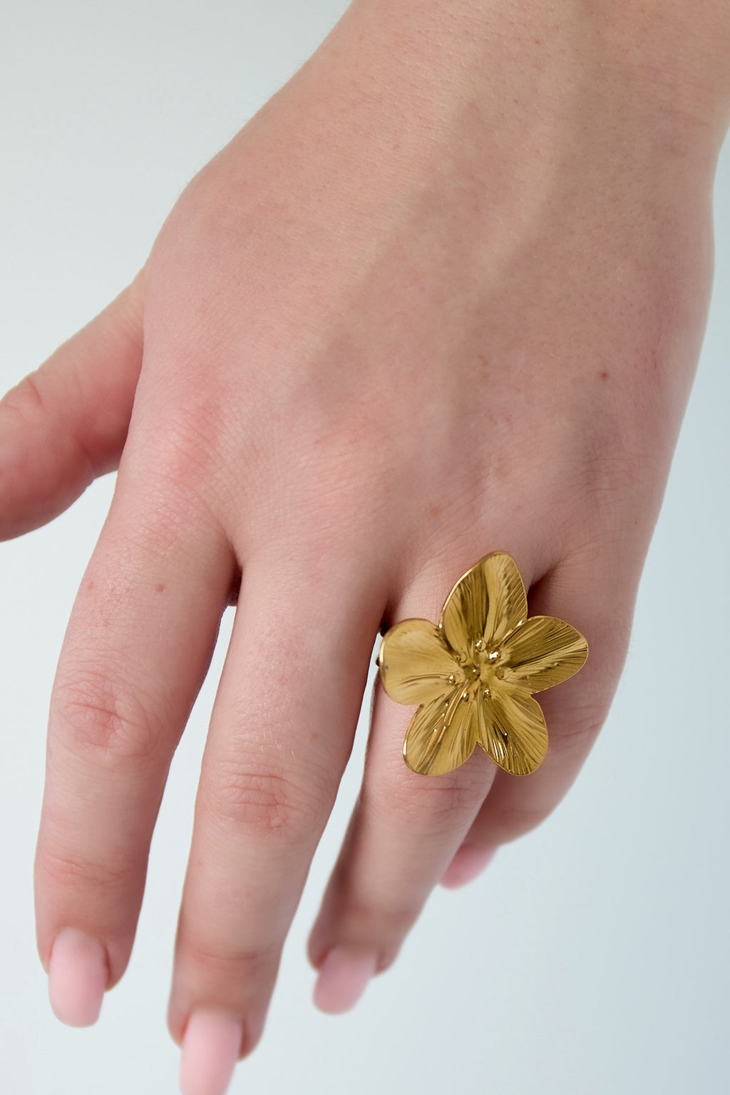Petal pop ring