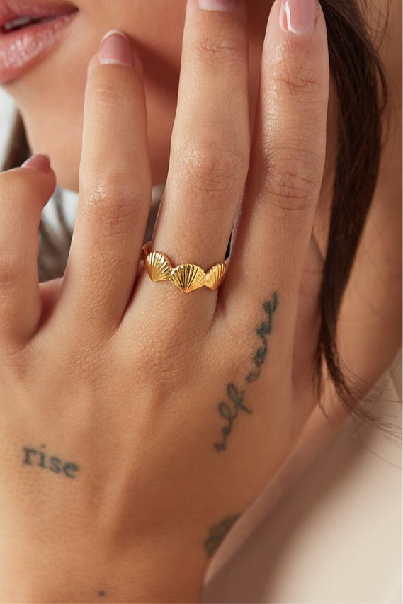 Sea shell lover ring