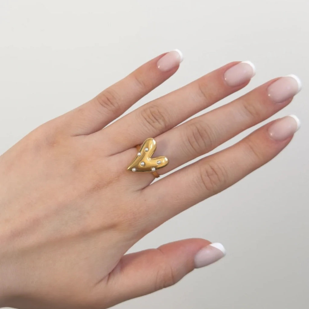 Small pearly hearts ring