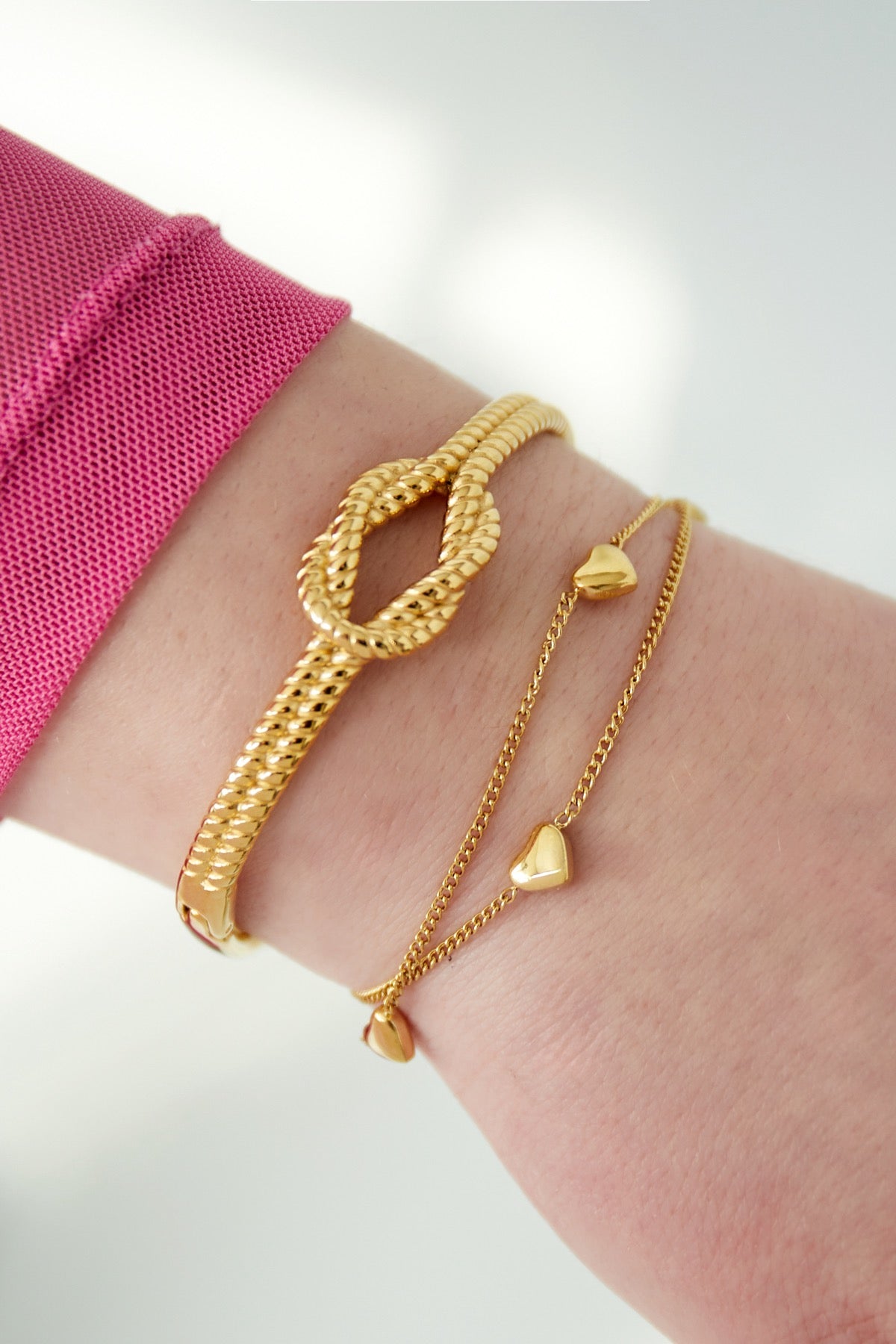 Lots of hearts armband
