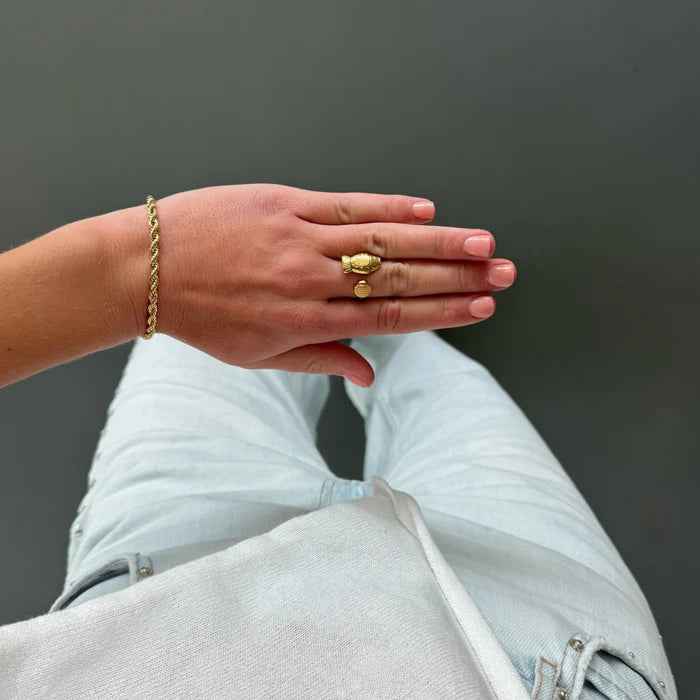 Sea shell ring